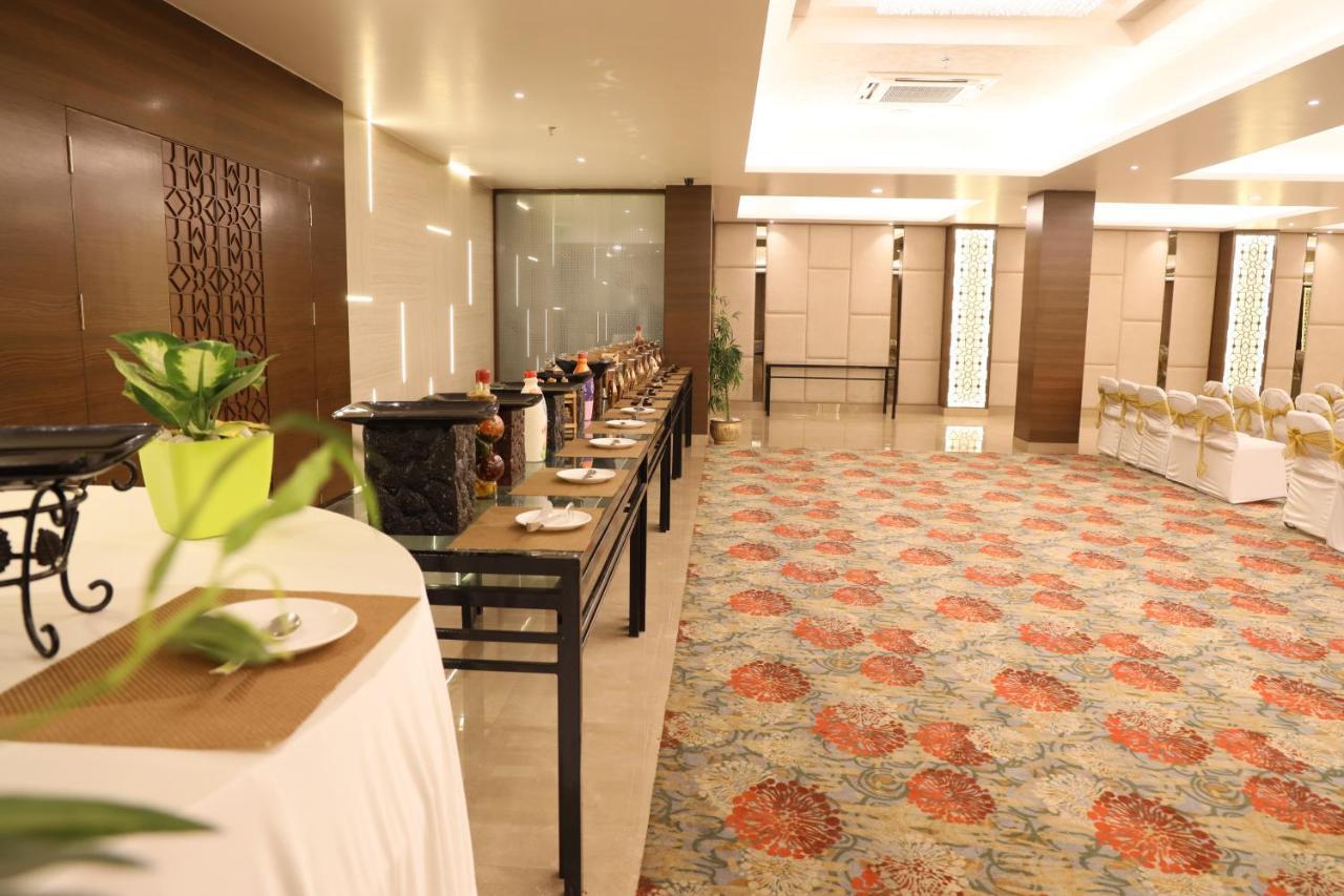 Sarovar Portico Rivera Ahmadábád Exteriér fotografie